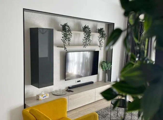 Chanttal Luxury - * Bukarest