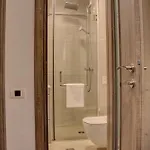 Апартаменти Chanttal Luxury - Бухарест