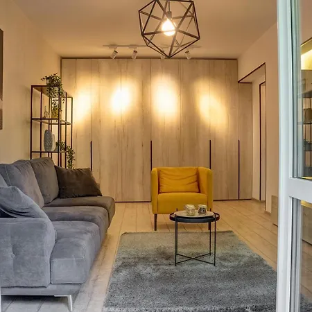 Chanttal Luxury - Bukareszt